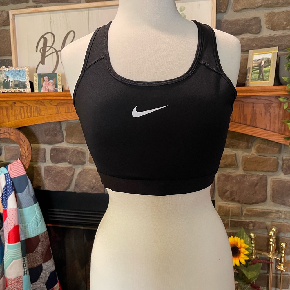Black Nike Sports-bra